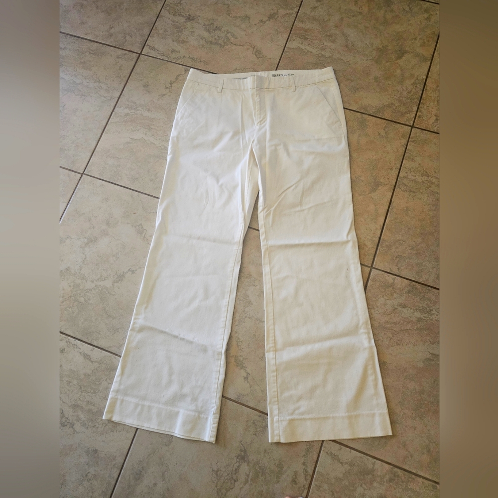 Gap Perfect Khaki